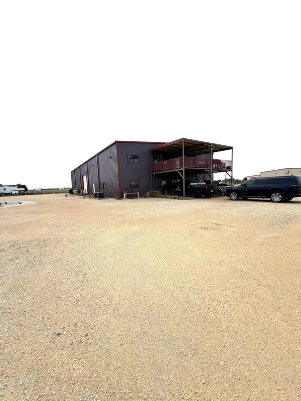 6656 Spindle Top RD, San Angelo, TX 76901
