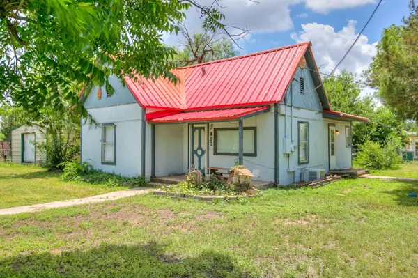 803 E 17th ST, San Angelo, TX 76903