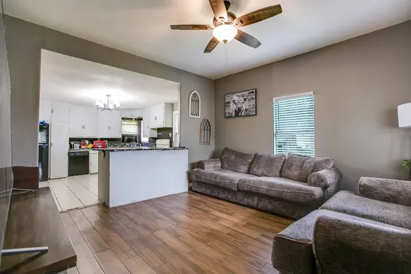 803 E 17th ST, San Angelo, TX 76903