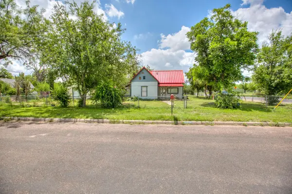 803 E 17th ST, San Angelo, TX 76903