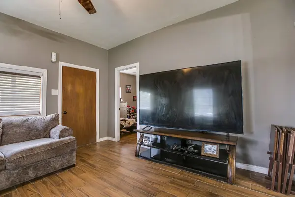 803 E 17th ST, San Angelo, TX 76903