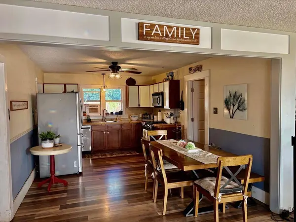 112 S Woods ST, Bronte, TX 76933