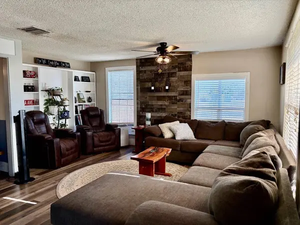 112 S Woods ST, Bronte, TX 76933