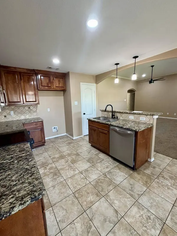 4121 Autumnwood TRL, San Angelo, TX 76904