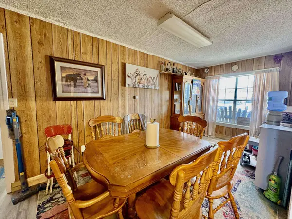 1205 W 12th ST, Robert Lee, TX 76945