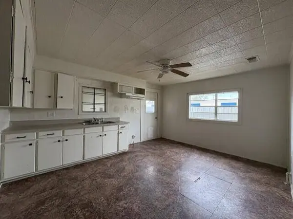 2927 San Antonio ST, San Angelo, TX 76901