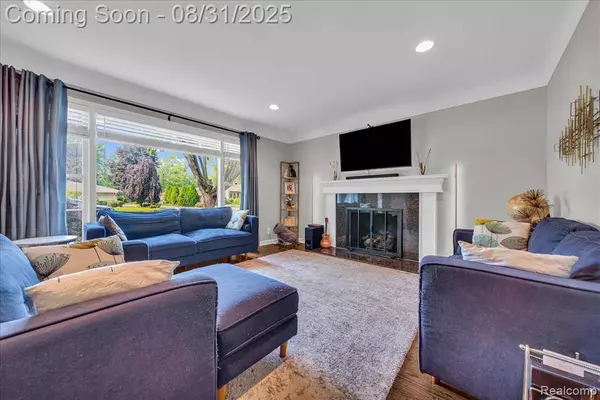 16141 Reedmere Avenue, Beverly Hills Vlg, MI 48025