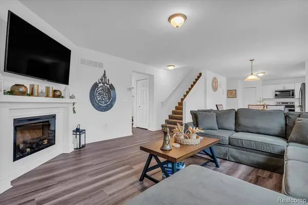 9556 NATURE VIEW Lane, Ypsilanti Twp, MI 48197