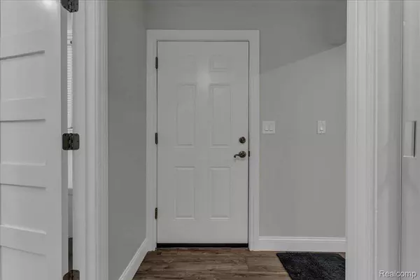 7350 N Inkster RD #17, Dearborn Heights, MI 48127