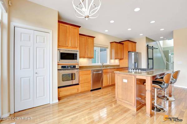 11391 Discovery View DR #27, Anchorage, AK 99515