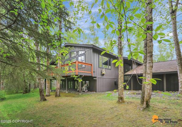 4956 Castle CT, Anchorage, AK 99508