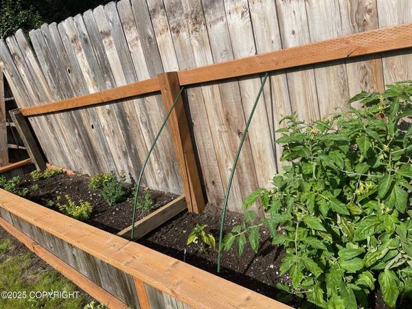 4665 Cascade CIR, Anchorage, AK 99502