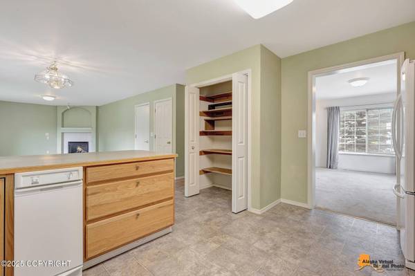 4911 Clint CIR, Anchorage, AK 99507