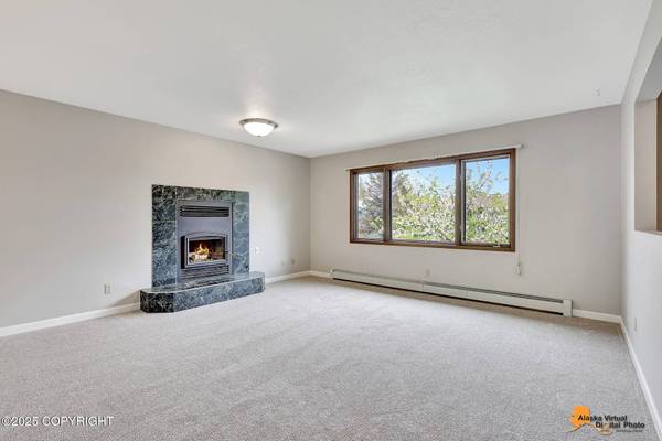 3211 Shamrock ST, Anchorage, AK 99504