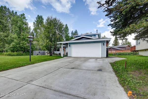 7001 Foothill DR, Anchorage, AK 99504