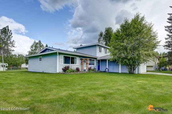 7001 Foothill DR, Anchorage, AK 99504
