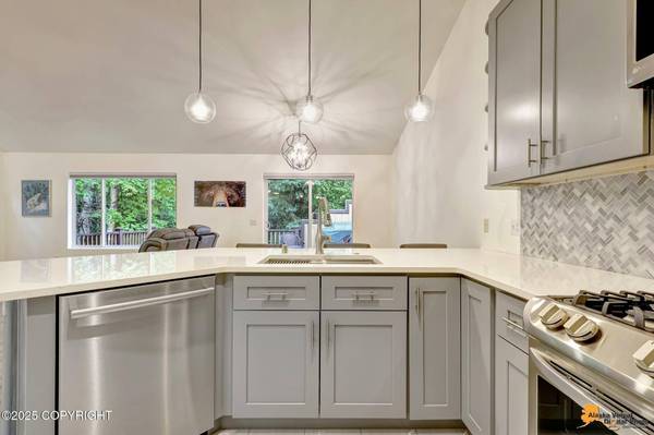 7862 Spruce ST 7B, Anchorage, AK 99507