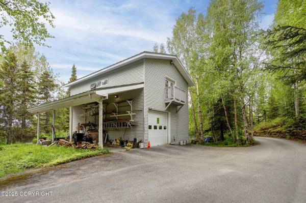 6550 E 112th AVE, Anchorage, AK 99516