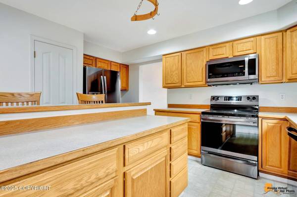 5810 Muirwood DR, Anchorage, AK 99502