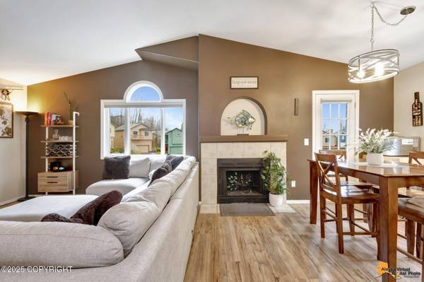 5941 Ridgelake CIR, Anchorage, AK 99504