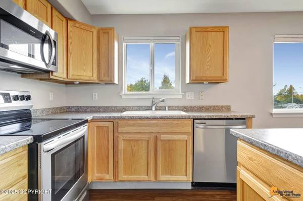 123 E 24th AVE 5, Anchorage, AK 99503