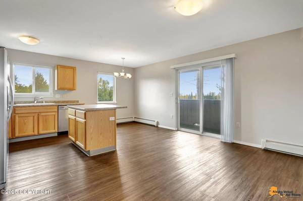 123 E 24th AVE 5, Anchorage, AK 99503