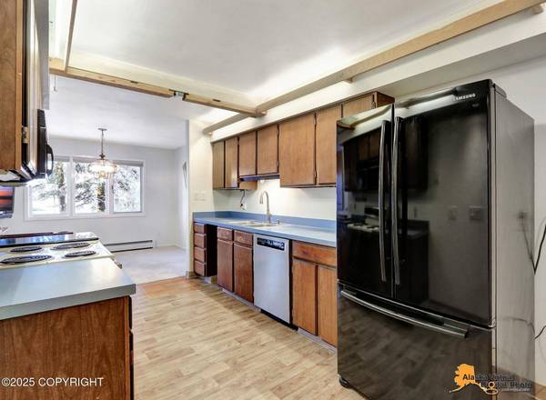 6911 Gemini DR, Anchorage, AK 99504