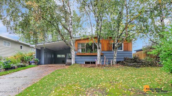 730 Dogwood ST, Anchorage, AK 99501