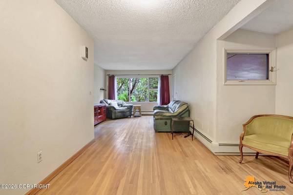 730 Dogwood ST, Anchorage, AK 99501