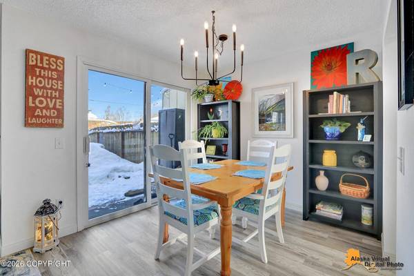 3208 Eastgate PL #4, Anchorage, AK 99504