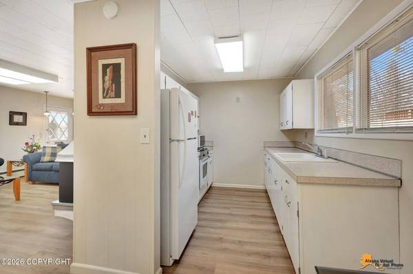 1563 E Tudor RD, Anchorage, AK 99507