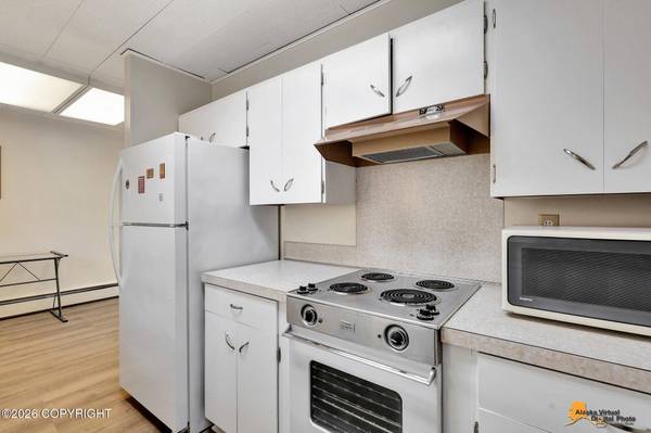 1563 E Tudor RD, Anchorage, AK 99507