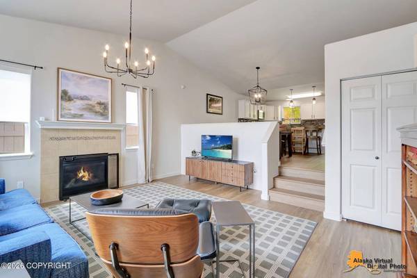20527 Birch Crest LN, Eagle River, AK 99577