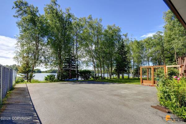 4000 Caravelle DR, Anchorage, AK 99502