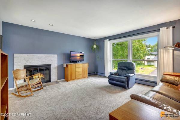 7210 Dawn DR, Anchorage, AK 99502