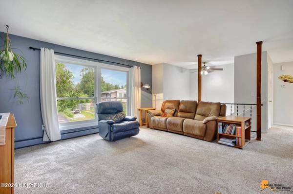 7210 Dawn DR, Anchorage, AK 99502