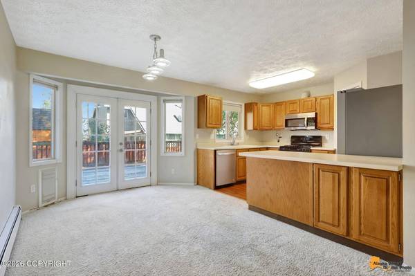 2741 W 72nd AVE, Anchorage, AK 99502