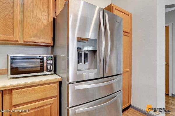 17810 Beaujolais DR, Eagle River, AK 99577