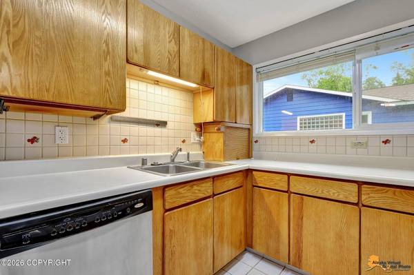 3801 Patricia LN, Anchorage, AK 99504