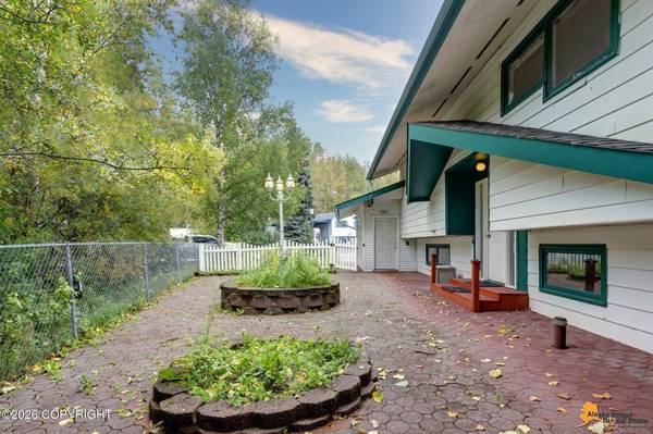 2008 Dimond DR, Anchorage, AK 99507