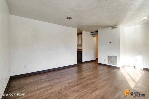 1702 Kepner DR, Anchorage, AK 99504