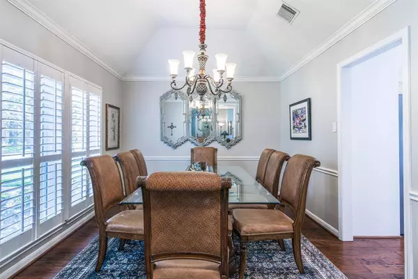 2120 Barrington Pointe DR, League City, TX 77573