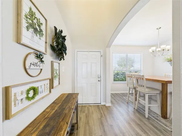 3202 Explorer DR, Texas City, TX 77591