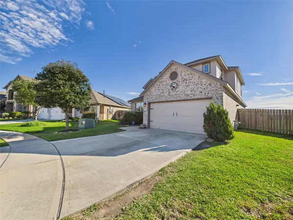 3202 Explorer DR, Texas City, TX 77591