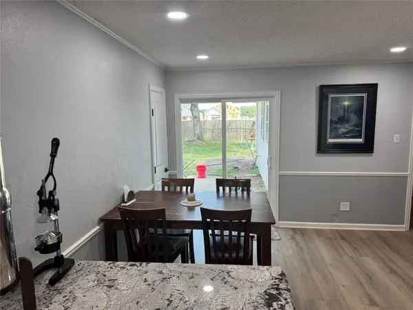 2406 Bayou DR, League City, TX 77573