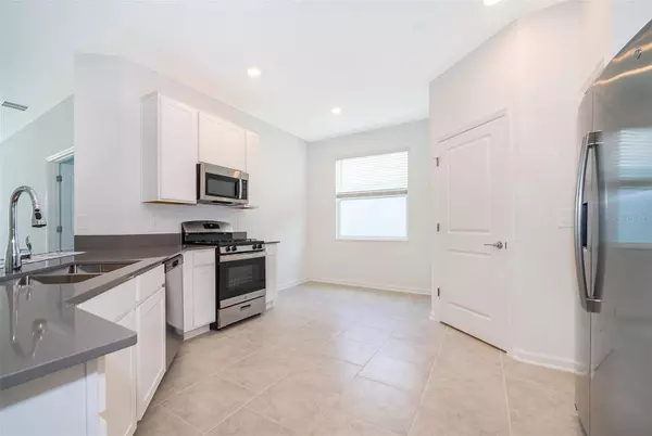 26340 FEATHERGRASS CIR, Leesburg, FL 34748