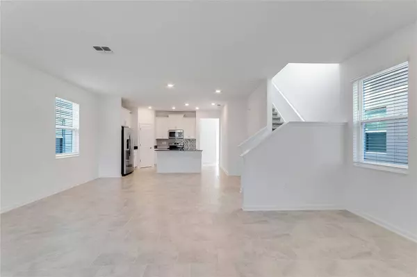 1721 GOOD NEIGHBOR LOOP, Kissimmee, FL 34744