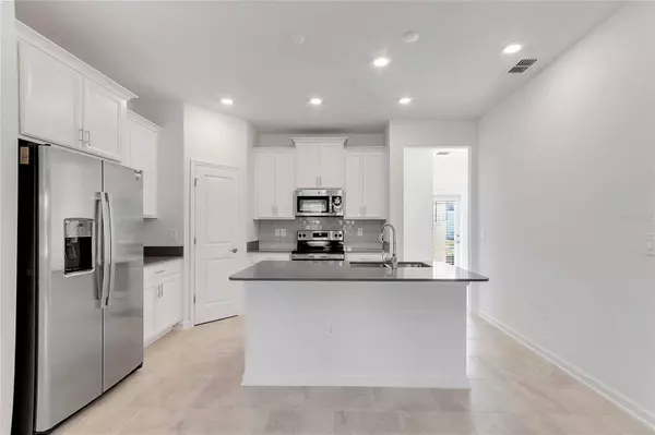 1721 GOOD NEIGHBOR LOOP, Kissimmee, FL 34744