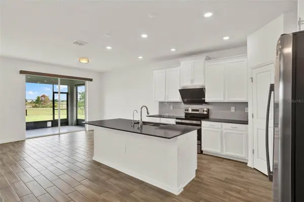 8114 SAYINGS DR, Winter Garden, FL 34787