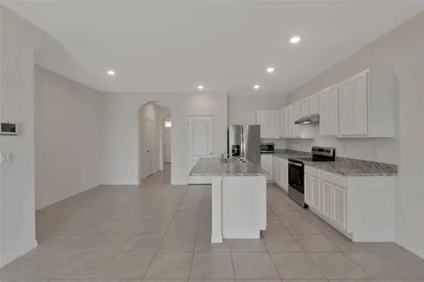 1089 BLUE JAY DR, Davenport, FL 33837